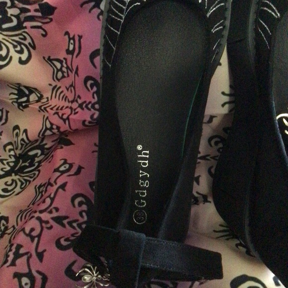 Spiderweb Platform Wedges Mary Janes - Picture 7 of 9